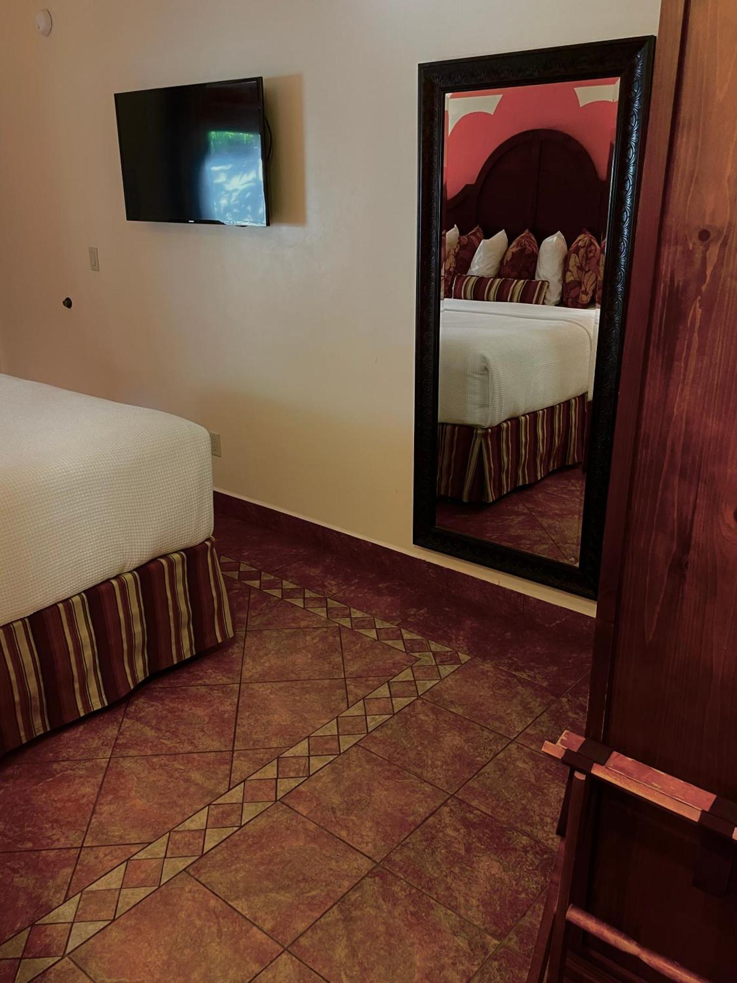Los Arboles Hotel Палм-Спрингс Экстерьер фото
